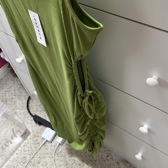 NWT KENDALL AND KYLIE GREEN MINI DRESS - Picture 3 of 3